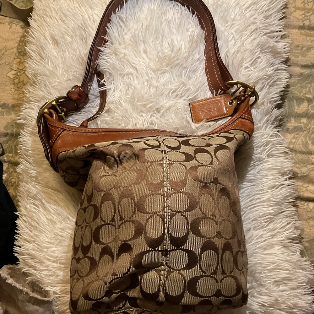 Coach Brown and Tan Signature Shoulder Bag - Picture 3 of 11